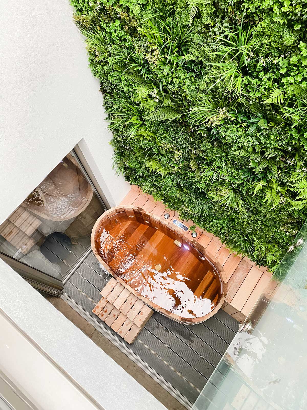Ofuro cedar wood hot tub