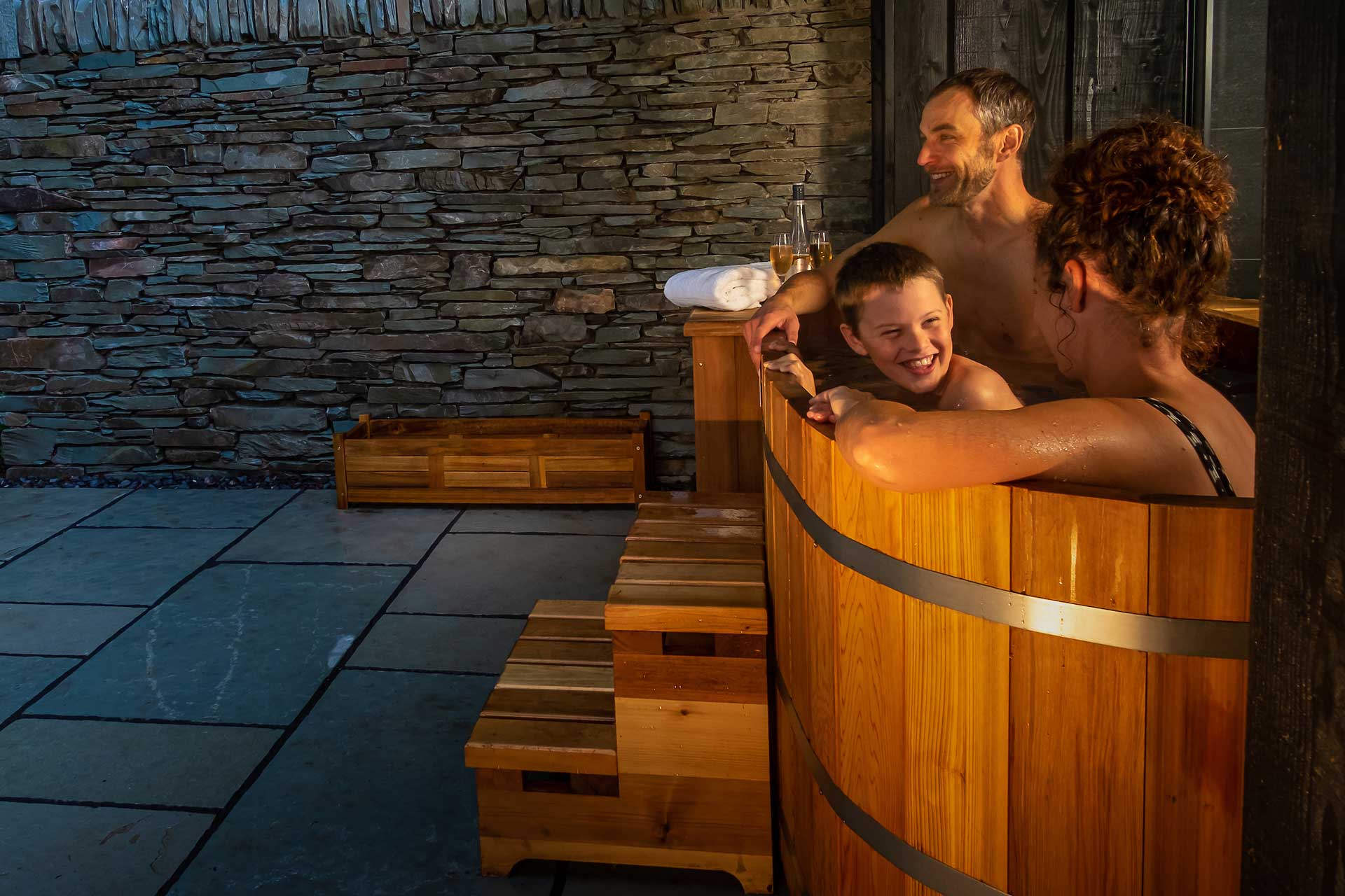 Storrs Hall Ofuro Cedar Wood Hot Tub