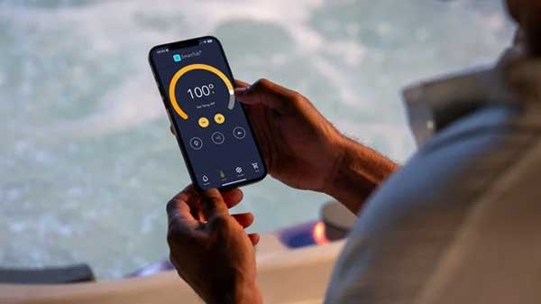 feature-smarttub Peace of mind from anywhere