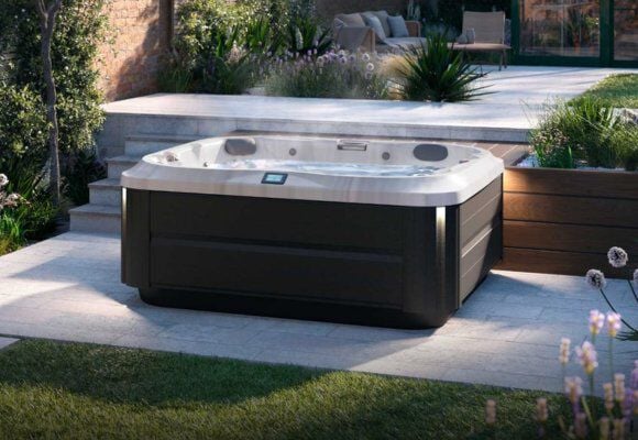 4-5 Person Hot Tubs